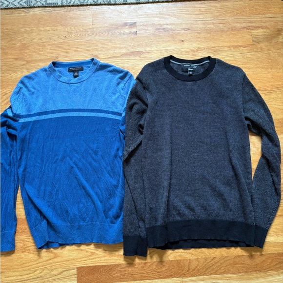 Banana Republic Crewneck Sweater Bundle in Blue and Gray - Picture 1 of 3